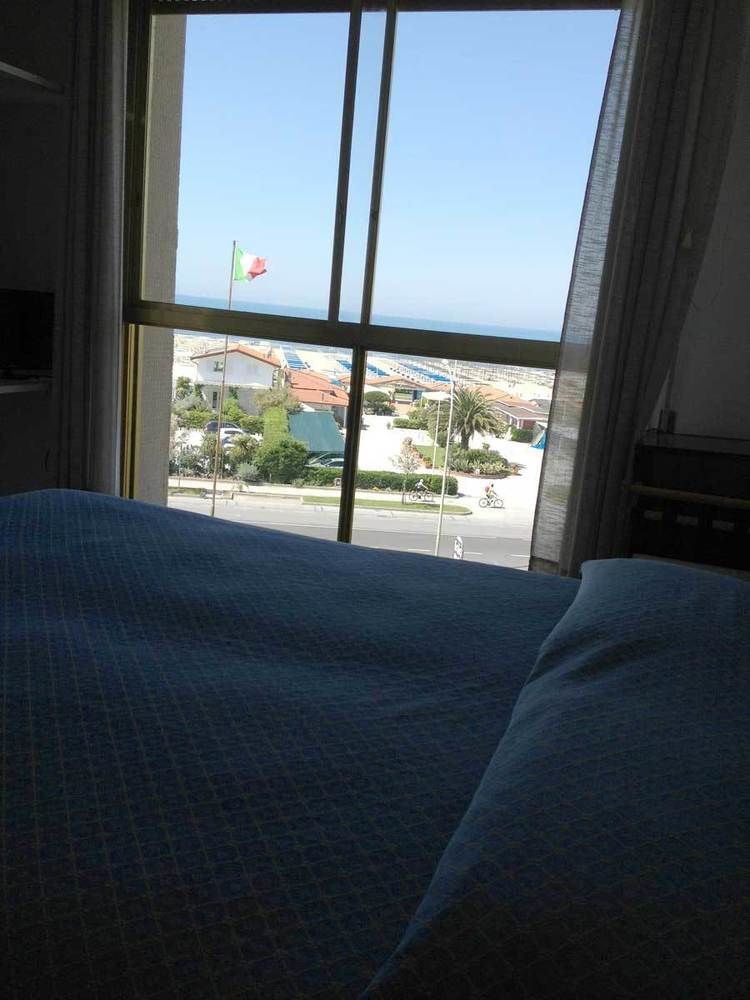 Hotel Brasilia Marina di Pietrasanta Exteriör bild