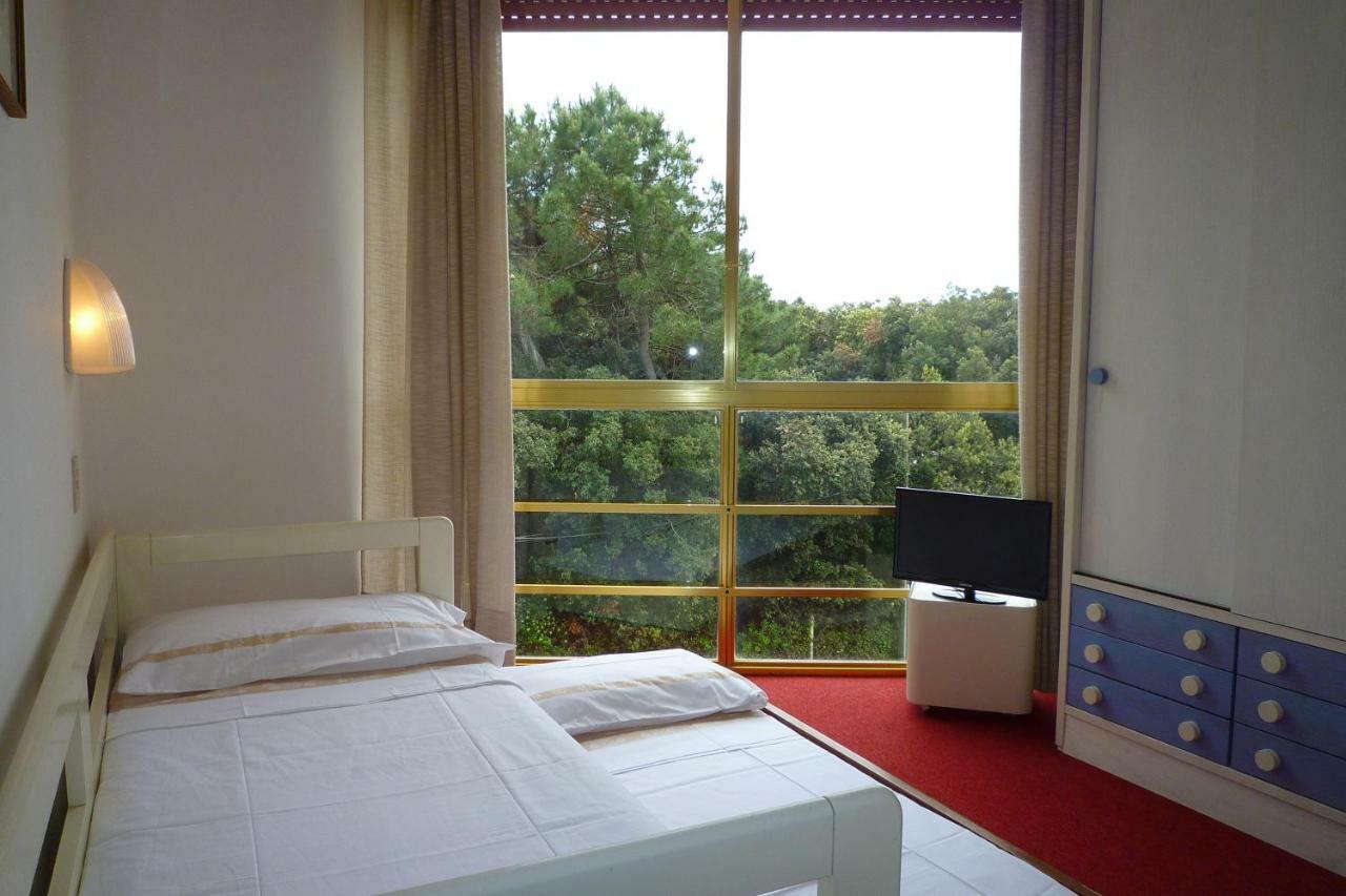 Hotel Brasilia Marina di Pietrasanta Exteriör bild